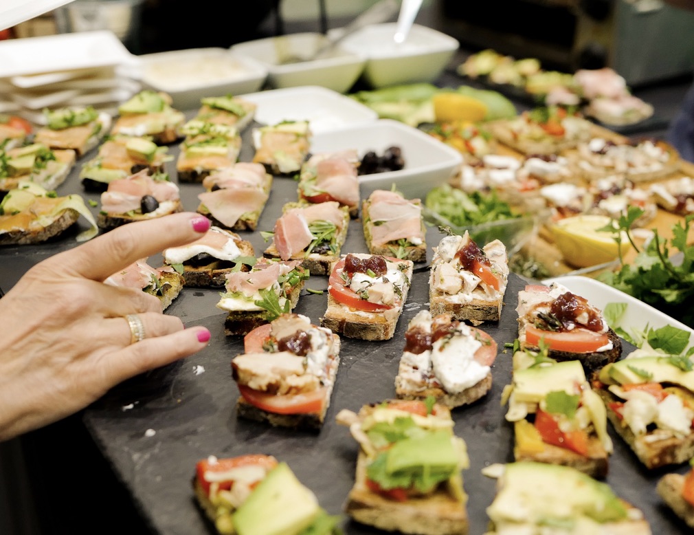 Bar A Tartines Les Furibons Traiteur Paris